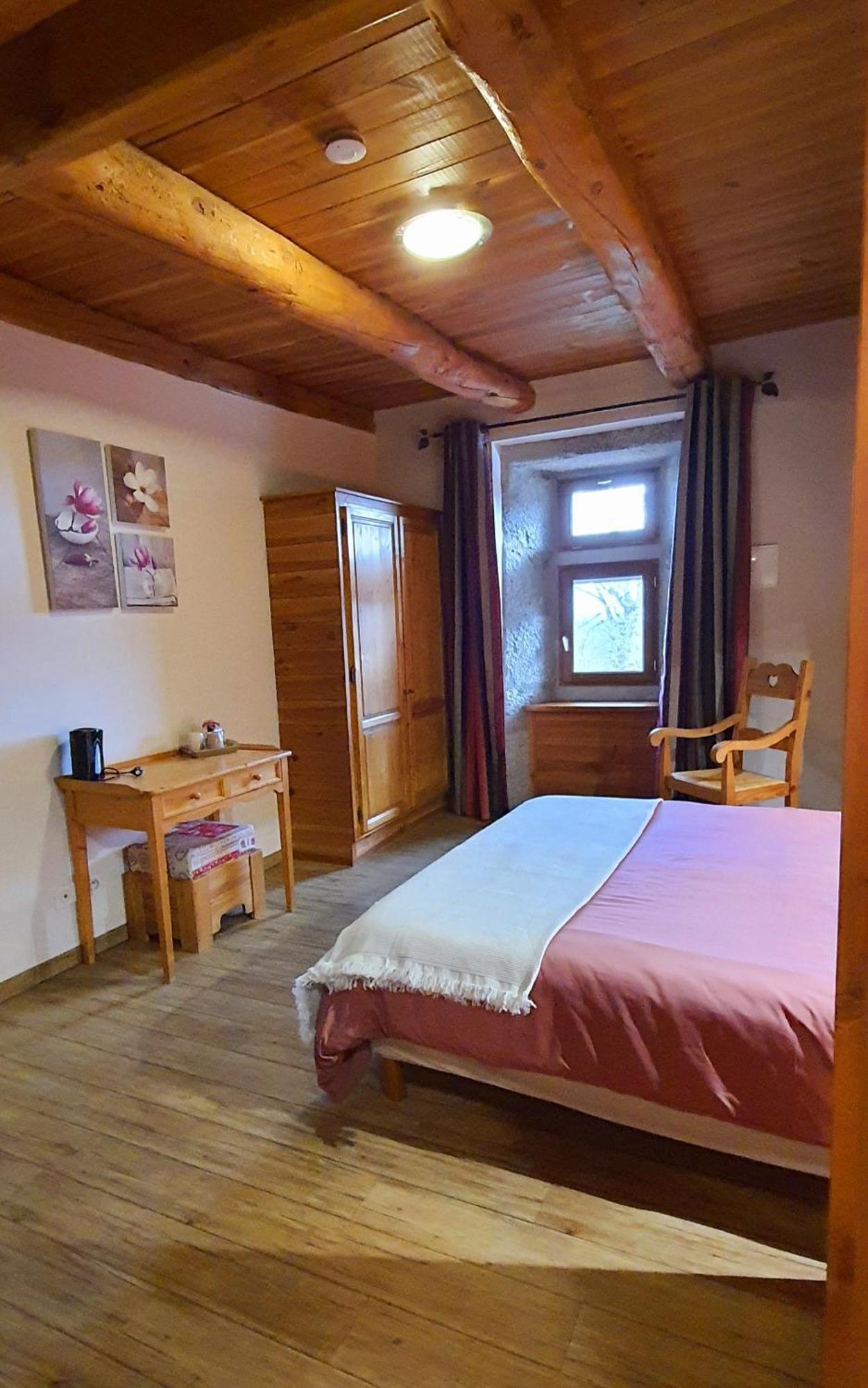 Chambres D'Hotes Les Violles Bourgs sur Colagne 외부 사진